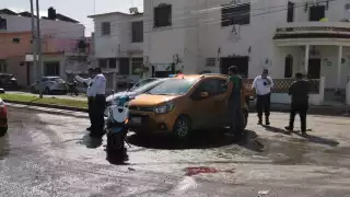 Mujer termina con fractura en el brazo  tras ser atropellada por un coche  en Campeche