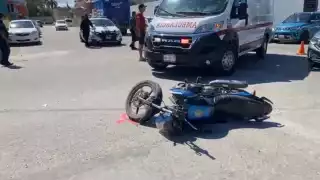 Motociclista pierde el control y termina lesionado en Villas del Río