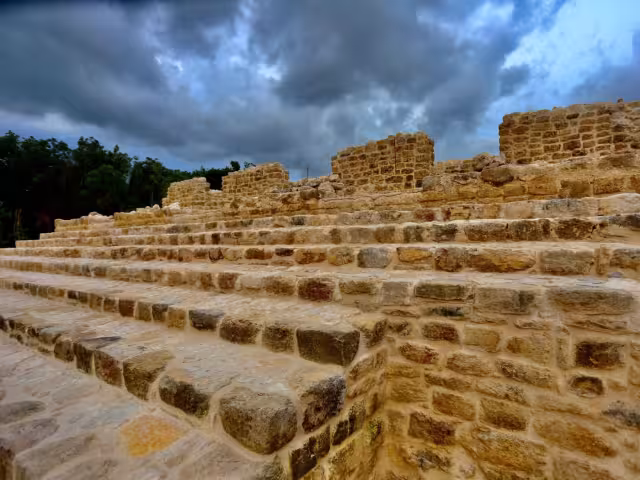 Señalan que la reubicación y reconstrucción de los 47 monumentos arqueológicos se está realizando de manera ilegal