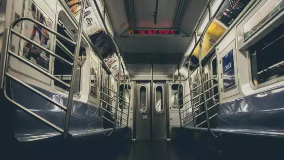 Ambas mexicanas fueron atendidas en un hospital tras la agresión en el Metro