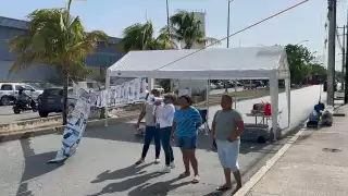 Madres Buscadoras de Quintan Roo inician  manifestaciones y bloqueos frente a la FGE de Cancún  
