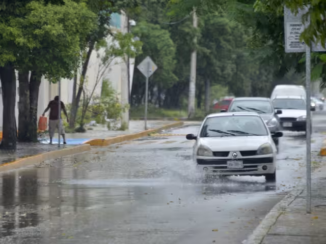Las calles han reportado encharcamientos en distintos puntos de la ciudad