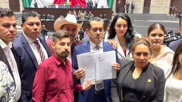 Morena presentó juicio político y denuncia penal contra jueces que intentaron frenar la reforma judicial