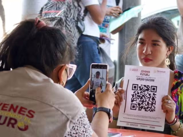 Programa de Becarios de Jóvenes Construyendo el Futuro brinda a mexicanos nuevas oportunidades.