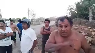 Padre paga por los delitos del hijo: Vecinos enfurecidos lo amarran a un poste en Dzitbalché 