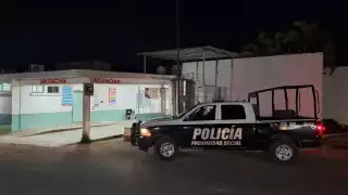 La mujer fue trasladada por los servicios de emergencia debido a sus heridas
