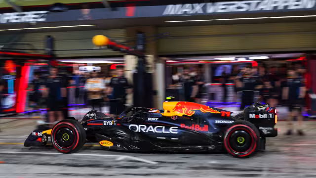 Solo dos vueltas duró Checo en la última carrera del 2024