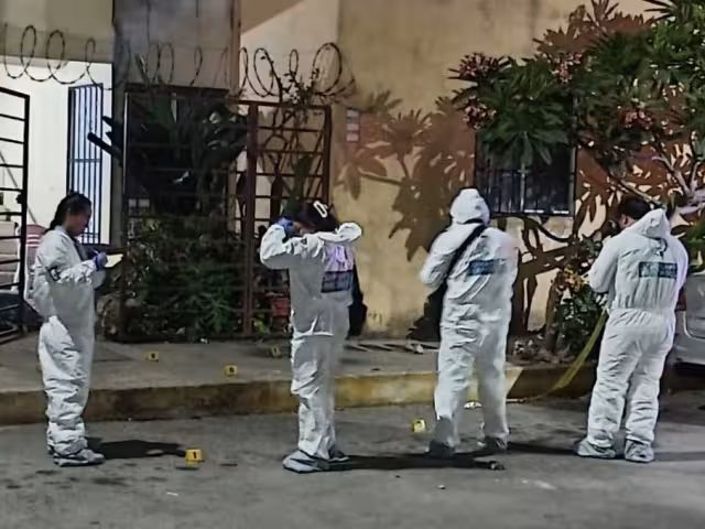 Servicios Periciales reúne pruebas tras el ataque en Cancún