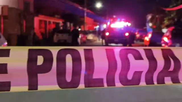 La cancha de futbol fue acordonada por policías en Cancún