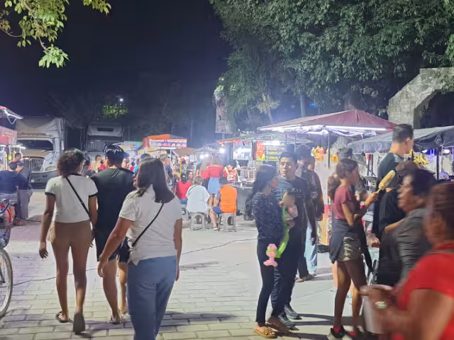 Los ambulantes también aseguraron que tienen que lidiar con precarias condiciones laborales y competencia desleal