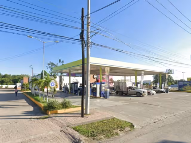 Los automovilistas afectados detallaron que, tras cargar gasolina, sus vehículos comenzaron a presentar fallas casi de inmediato.