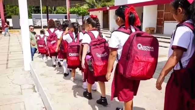 Luego de que padres de familias y autoridades pidieran la reanudación de labores, algunos planteles abrieron nuevamente