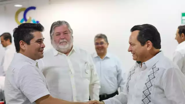 Joaquín Díaz Mena visitó el Consejo Coordinador Empresarial de Yucatán