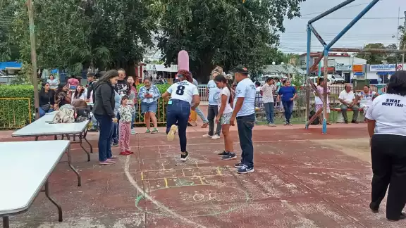 En el evento se habló sobre el poco interés de los jóvenes de aprender maya y en su lugar idiomas extranjeros En el evento se habló sobre el poco interés de los jóvenes de aprender maya y en su lugar idiomas extranjeros