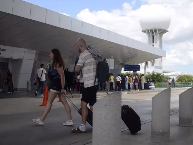 Aerolíneas alertan sobre fraude en la venta de vuelos en Cancún