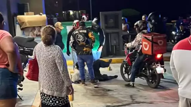 Moto repartidores realizaron un arresto ciudadano en Chetumal.