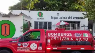 Conato de incendio en bodega de pintura en ciudad del Carmen genera movilización de bomberos 