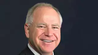 Kamala Harris elige a Tim Walz como compañero de fórmula para la Vicepresidencia