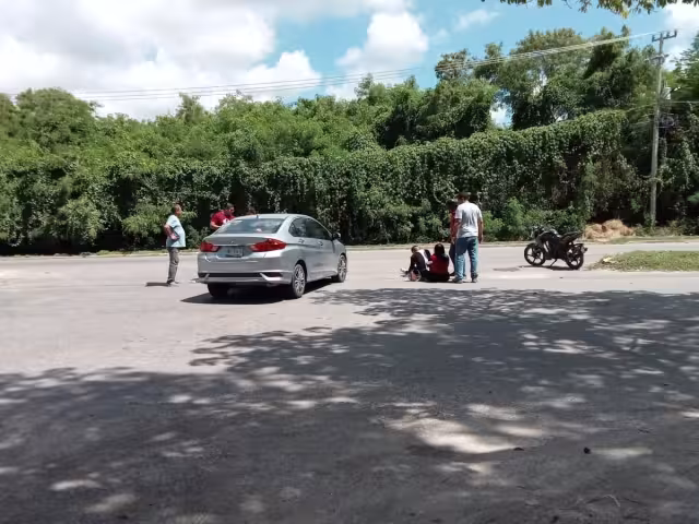 Servicios de emergencia acudieron al lugar para atender a los afectados