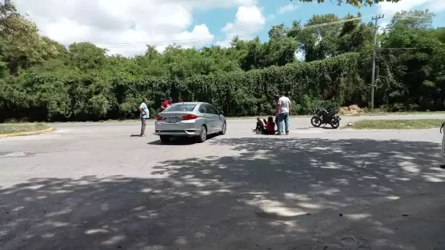 Servicios de emergencia acudieron al lugar para atender a los afectados