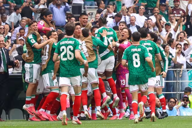 México tuvo una tarde para escribir en los libros de la historia de los Mundiales. Te decimos por qué.