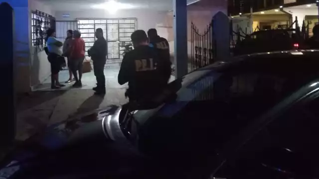 Elementos policiacos acudieron al domicilio para atender el llamado de auxilio.