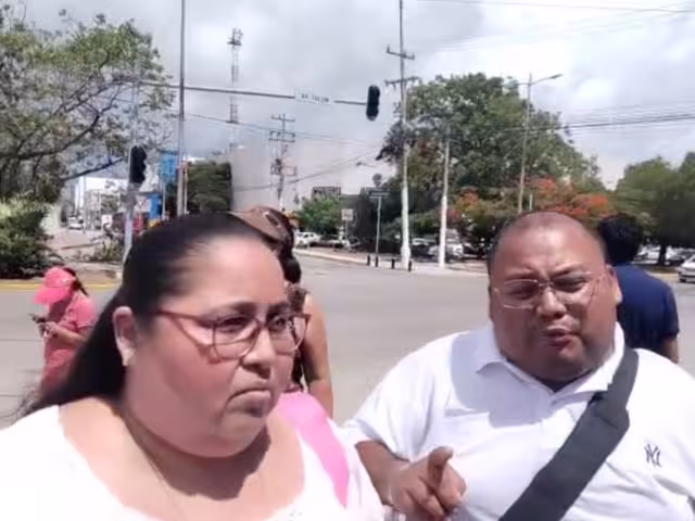 Con marcha, exigen abasto de medicamentos y tratamiento para combatir el cáncer en Cancún; señalaron que en lo que va de agosto van seis menores muertos