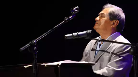 Voces de México y Cuba se unen para rendir tributo al gran Armando Manzanero Voces de México y Cuba se unen para rendir tributo al gran Armando Manzanero