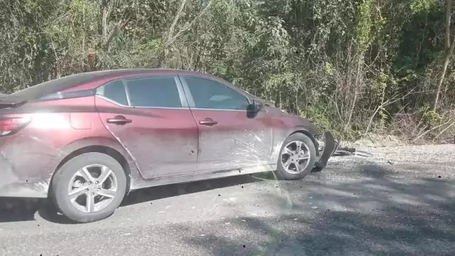 Choque en carretera federal cerca de Justicia Social termina sin heridos