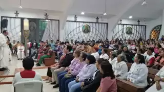 En ambiente fresco celebran mañanitas a la Virgen