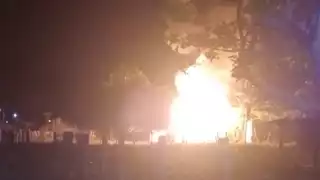 Prenden fuego a vivienda de presuntos rateros en Felipe Ángeles de Campeche