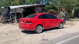 Exceso de velocidad provoca choque entre moto y auto en la Antigua a Mérida en Campeche