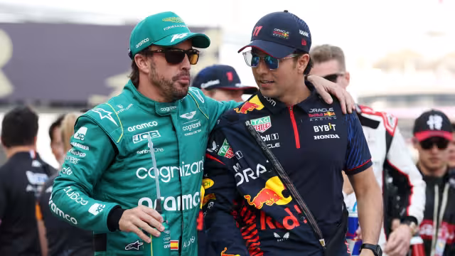 Fernando Alonso y Checo Pérez