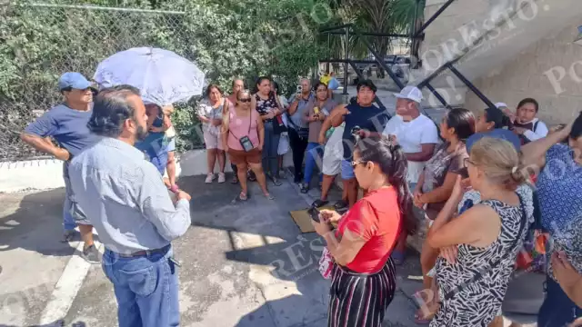 Una queja de los pobladores del fraccionamiento ubicado en la Supermanzana 200 es que el bombeo del líquido se da en un horario muy poco razonable