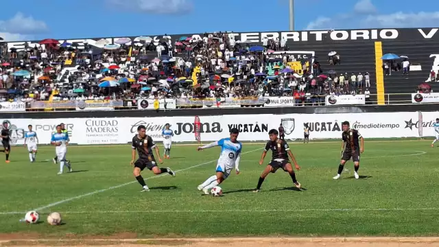 El Tekit FC se llevó el primer capítulo de la final frente a los Tiburones.