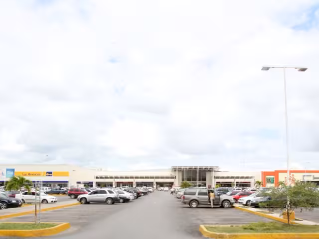 El padre de familia, denunció a los conductores por presuntamente ponchar sus llantas