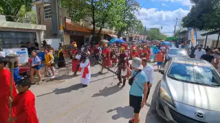 Inicia el Viacrusis en calles de Tulum 