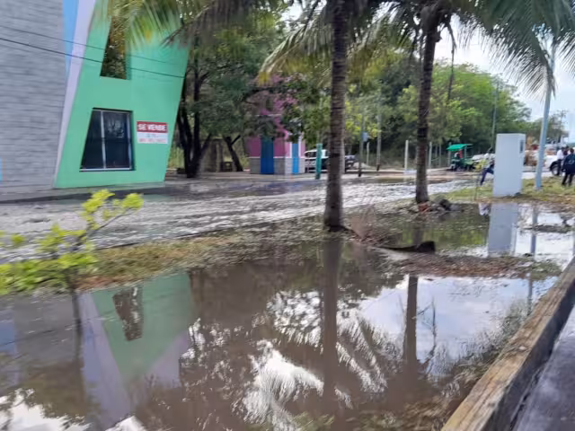 Las lluvias inundaron varias zonas de la ciudad.