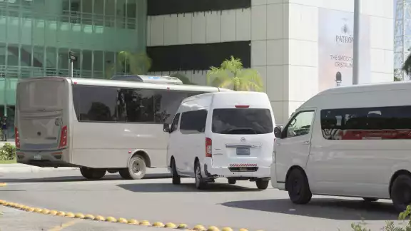 Uno de los casos más recientes fue el de Santos Reyes Hernández, a quien despidieron y sólo le dieron 19 mil pesos, que incluye quincena y aguinaldo Uno de los casos más recientes fue el de Santos Reyes Hernández, a quien despidieron y sólo le dieron 19 mil pesos, que incluye quincena y aguinaldo