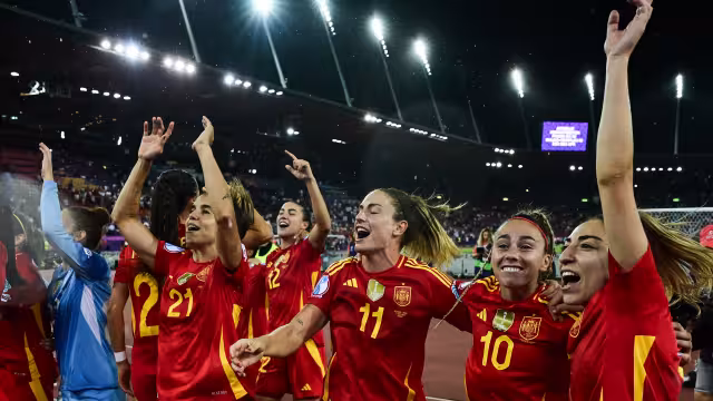 Las jugadoras españolas celebraron en grande el triunfo sobre las alemanas.