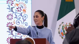 Presidenta de México descarta construcción de plantas nucleares y apuesta por energías renovables