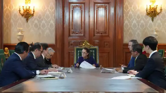 La jefa del Ejecutivo Federal encabezó el encuentro en Palacio Nacional. La jefa del Ejecutivo Federal encabezó el encuentro en Palacio Nacional.