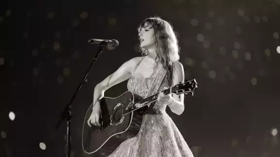 Revelan que Taylor Swift podría lanzar un nuevo álbum musical con Travis Kelce