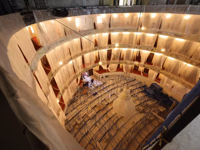 El especialista afirmó que a sus 120 años el teatro requiere atención a fondo