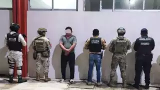 Golpe al narcomenudeo en Ciudad del Carmen: tres cateos simultáneos y tres detenidos