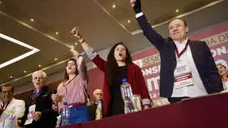 Morena prohíbe el nepotismo electoral y financiamiento privado a sus militantes 