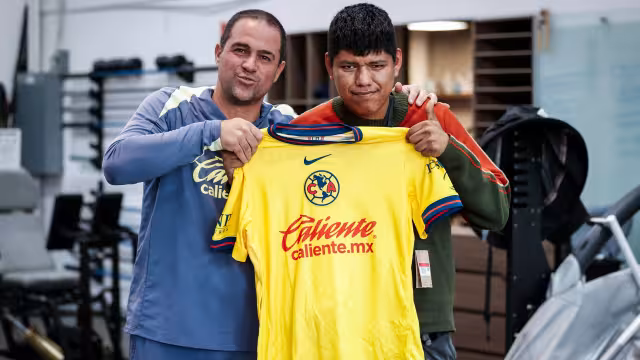 Club América comparte visita de Jorge, joven que fue burlado en redes sociales.