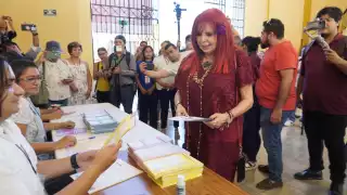 Gobernadora de Campeche y Presidente del Congreso votan en la elección judicial
