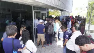 Más de 8 mil campechanos cumplen con el refrendo vehicular en el primer día de cobro