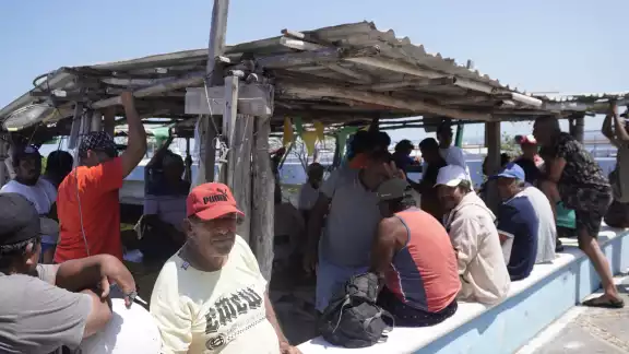 Pescadores temen reubicación ante presunto proyecto en zona del malecón Pescadores temen reubicación ante presunto proyecto en zona del malecón